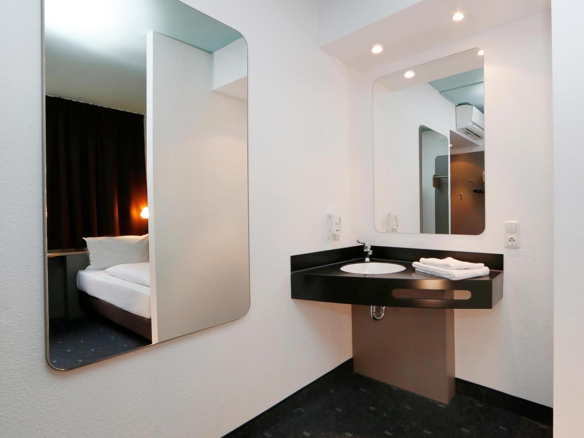 B&B Hotel Berlin-Dreilinden Kleinmachnow Kültér fotó